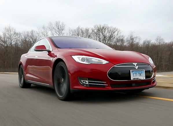 El Model S podrá recorrer 1000 km con una sola carga en dos años, según Elon Musk