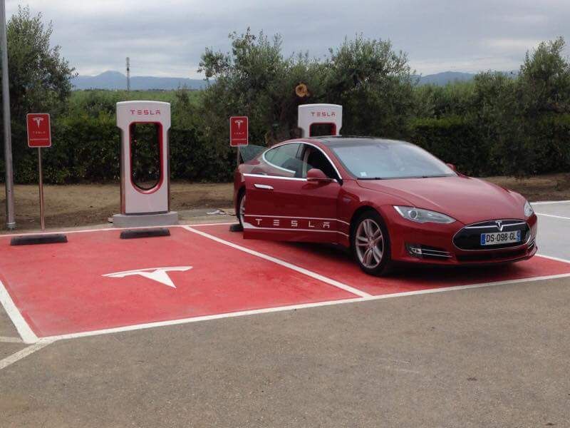 Tesla instalará un Supercargador en La Gineta, Albacete