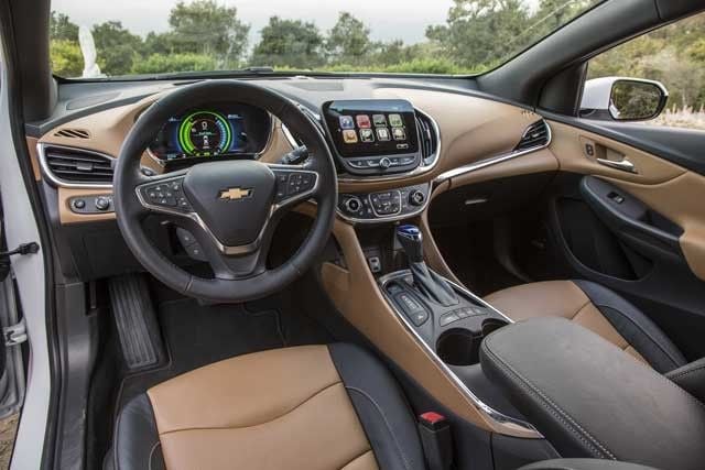 2016-chevrolet-volt-interior