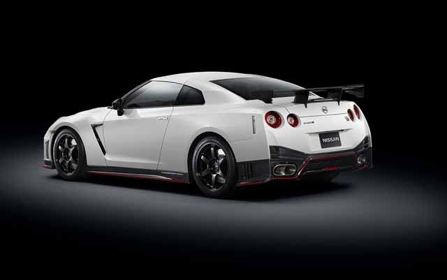 2015-nissan-gt-r-nismo-6_1600x0w