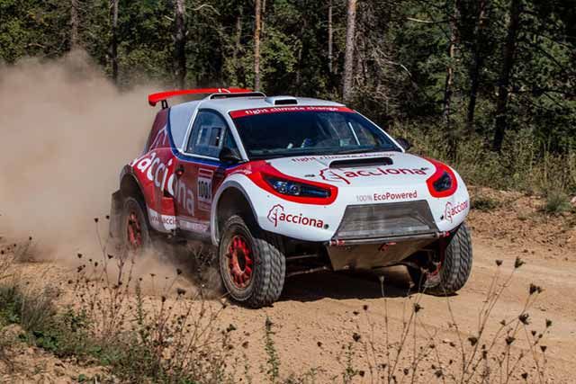 El Acciona 100% EcoPowered completa con éxito las primeras etapas del Dakar