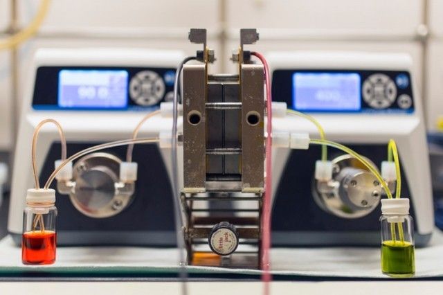 flow-cell-battery-prototype-developed-by-harvard-university_100529329_m