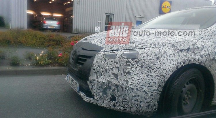 Pillado el nuevo Renault Fluence durante unas pruebas