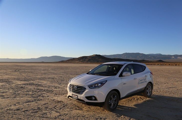 Hyundai celebra el récord de velocidad logrado por el ix35 a hidrógeno. 152 km/h!!!