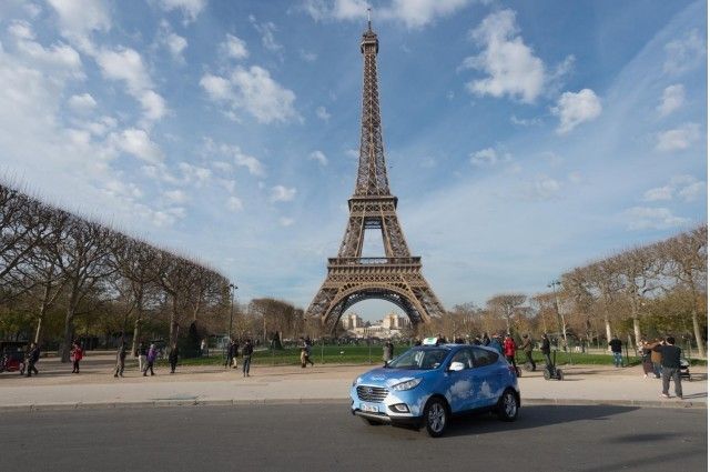 hyundai-ix35-tucson-fuel-cell-paris-taxi_100537892_m