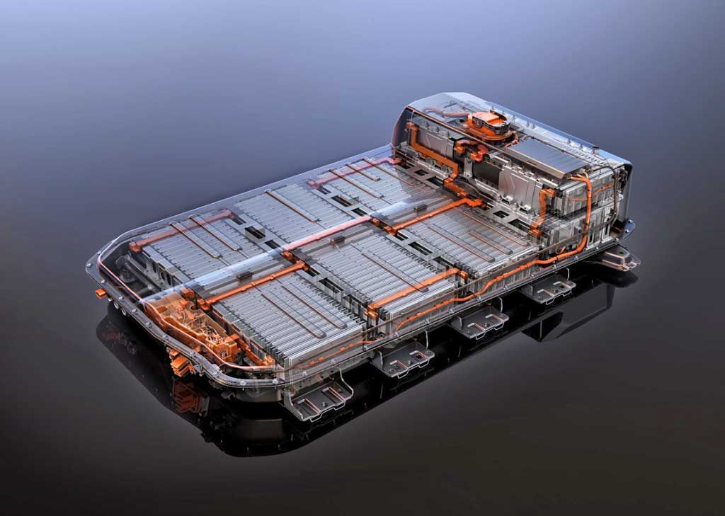 5 minutos y sin aguas residuales. Investigadores chinos descubren una nueva forma para recuperar el litio de las baterías del coche eléctrico