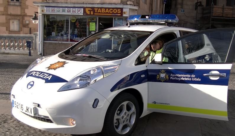 Portugalete incorpora el primer coche patrulla eléctrico de Euskadi