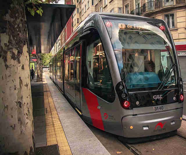 Debate: Barcelona se gastará 100 millones de euros en la conexión de los tranvías por la Diagonal