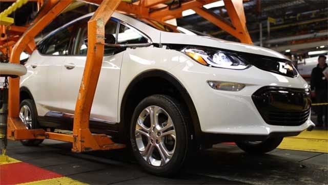 El Chevrolet Bolt empezará su producción en octubre. Versión europea a mediados del 2017