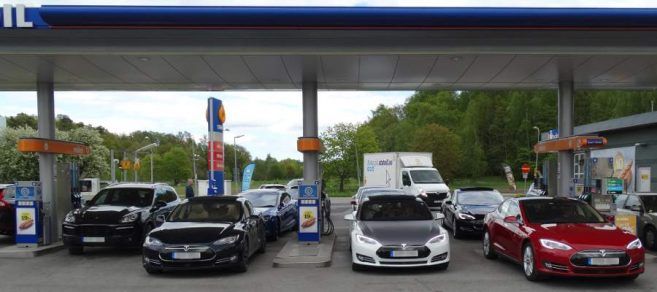 Medidas para luchar contra la invasión de las plazas de recarga de coches eléctricos