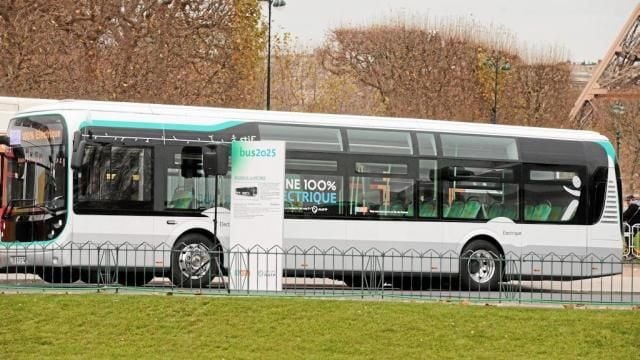 París pone en marcha su primera línea con autobuses eléctricos