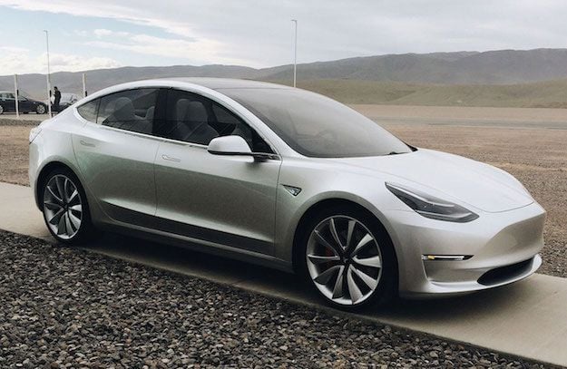 Tesla actualiza el número de reservas del Model 3