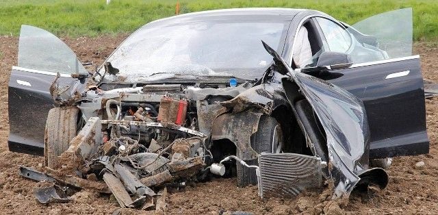 tesla-model-s-crash