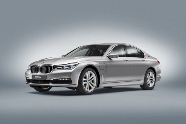 BMW Serie 7 iPerformance. Un híbrido enchufable con un precio desde 102.500 euros