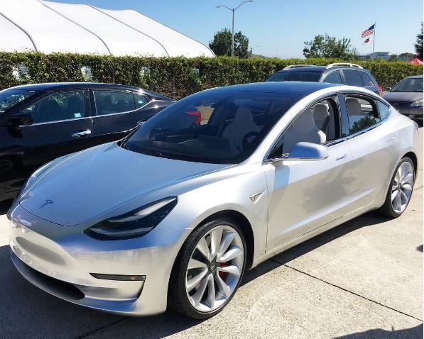 El Tesla Model 3 podría estar afectando ya a las ventas de sus rivales con motor de combustión