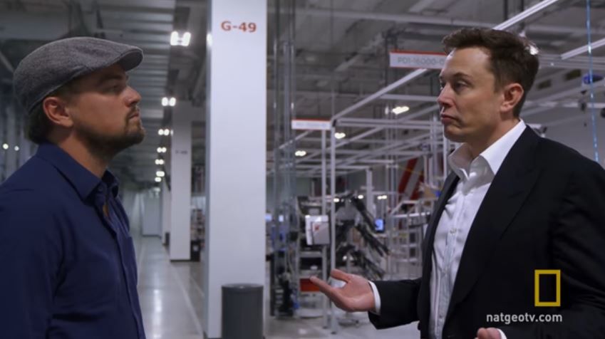 Leonardo DiCaprio visita la Gigafábrica de baterías de Tesla con Elon Musk en su documental 'Before the Flood'