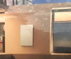 Se filtra la primera imagen de la nueva Powerwall de Tesla. Más compacta, más rectangular, y con más capacidad