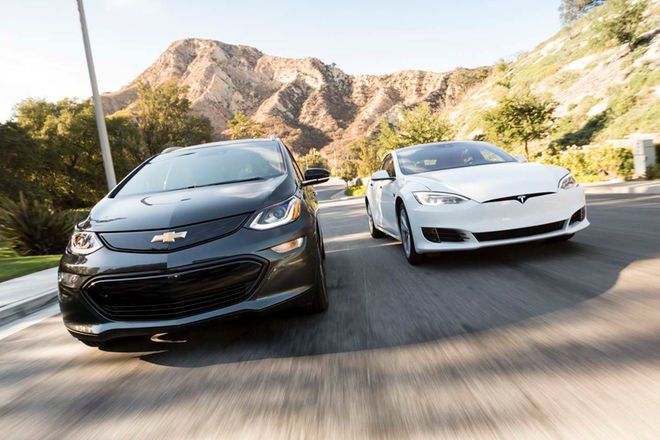 Comparativa: Chevrolet Bolt contra Tesla Model S 60