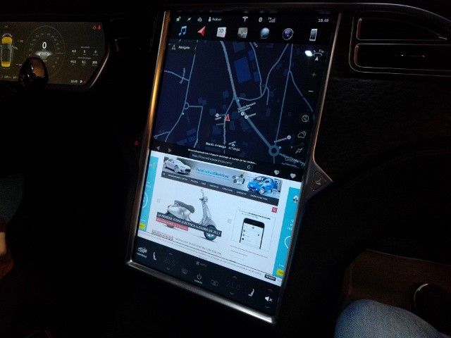 pantalla-tesla-model-s-forococheselectricos