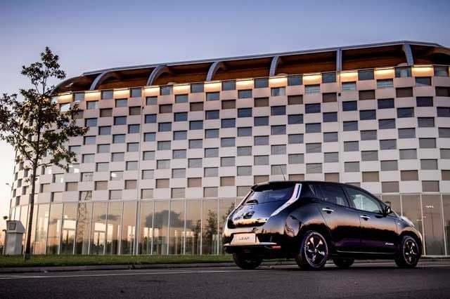 nissan-leaf-black-edition_2