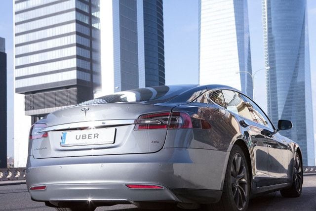 UberOne. El servicio de chófer premium con Tesla Model S llega a Marid