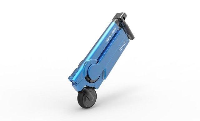 hyundai_ioniq_scooter_folding_1