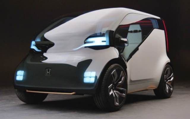 Honda NeuV. Un coche eléctrico económico para un futuro compartido, y conectado a las redes V2G