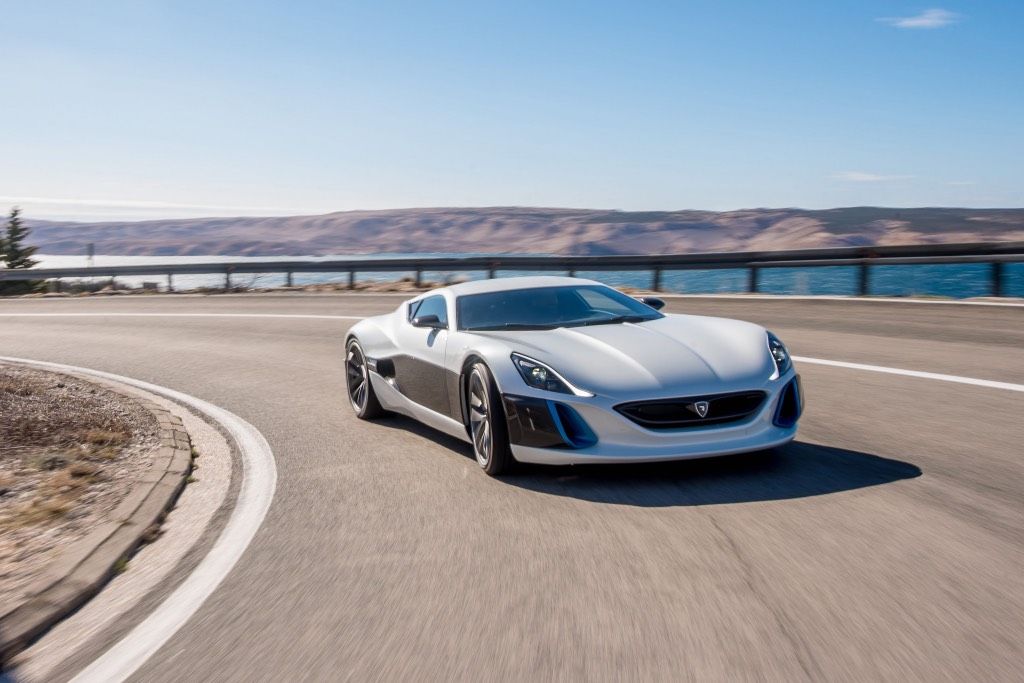 Nueva versión del Rimac Concept One. 900 kW de potencia y 90 kWh de batería para el hiperdeportivo eléctrico