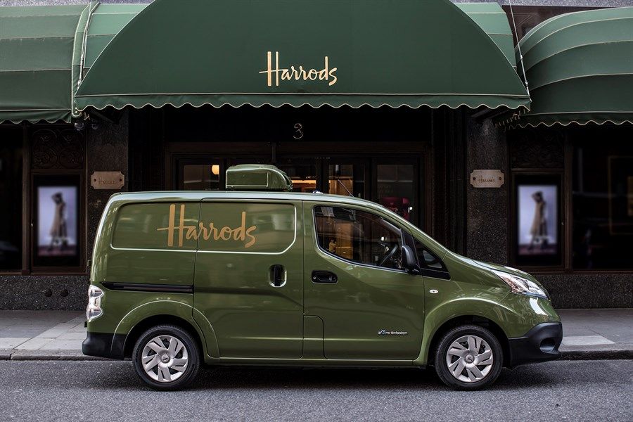 Harrods adquiere la Nissan e-NV200 en su flota de reparto a domicilio