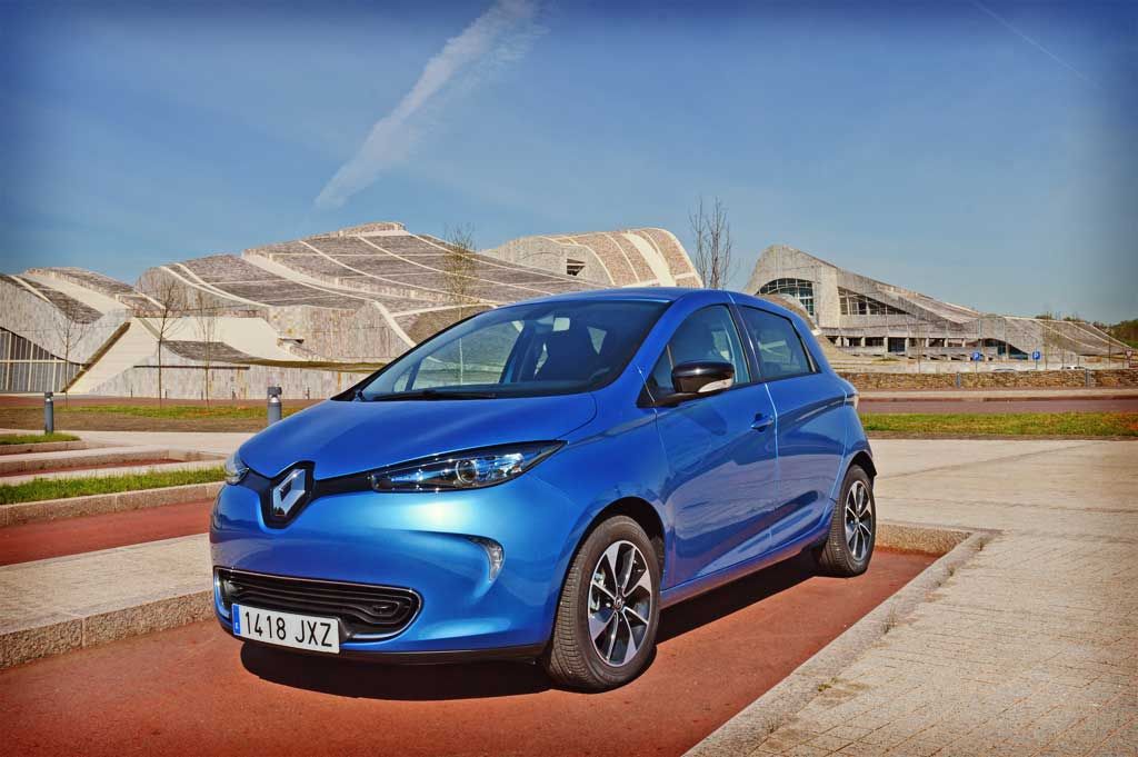 Renault ZOE ZE 40. Parte 1: Primeras impresiones, diferencias con el ZOE R210, y una semana sin cargar en casa