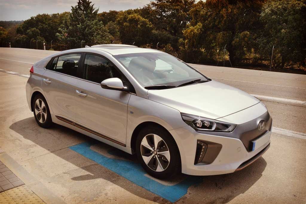 Probamos el Hyundai IONIQ eléctrico. Exterior, interior, equipamiento, precio y autonomía