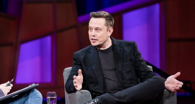 Según Elon Musk, estamos a dos años de la conducción autónoma plena