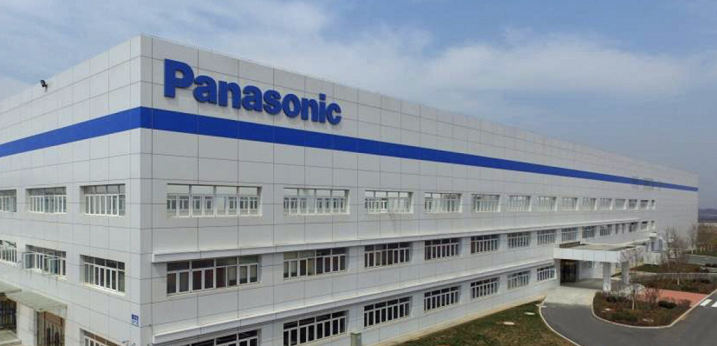 Panasonic instala una nueva fábrica de baterías en China y Elon Musk viaja hasta allí, para negociar la  instalación de una gigafactoria de Tesla