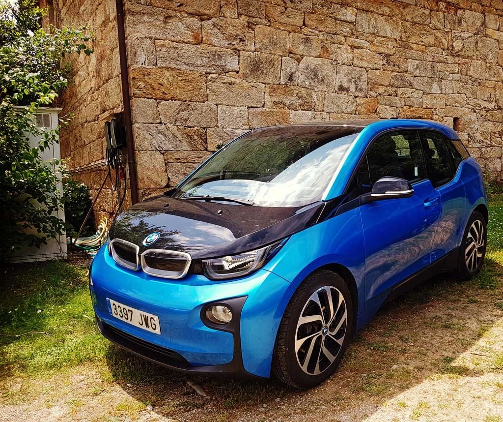 Según BMW, las baterías de sus coches eléctricos durarán como mínimo 15 años