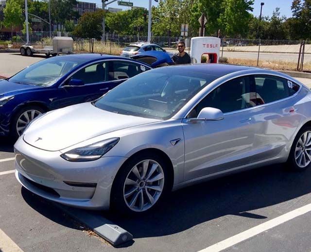 Tesla Model 3 maletero