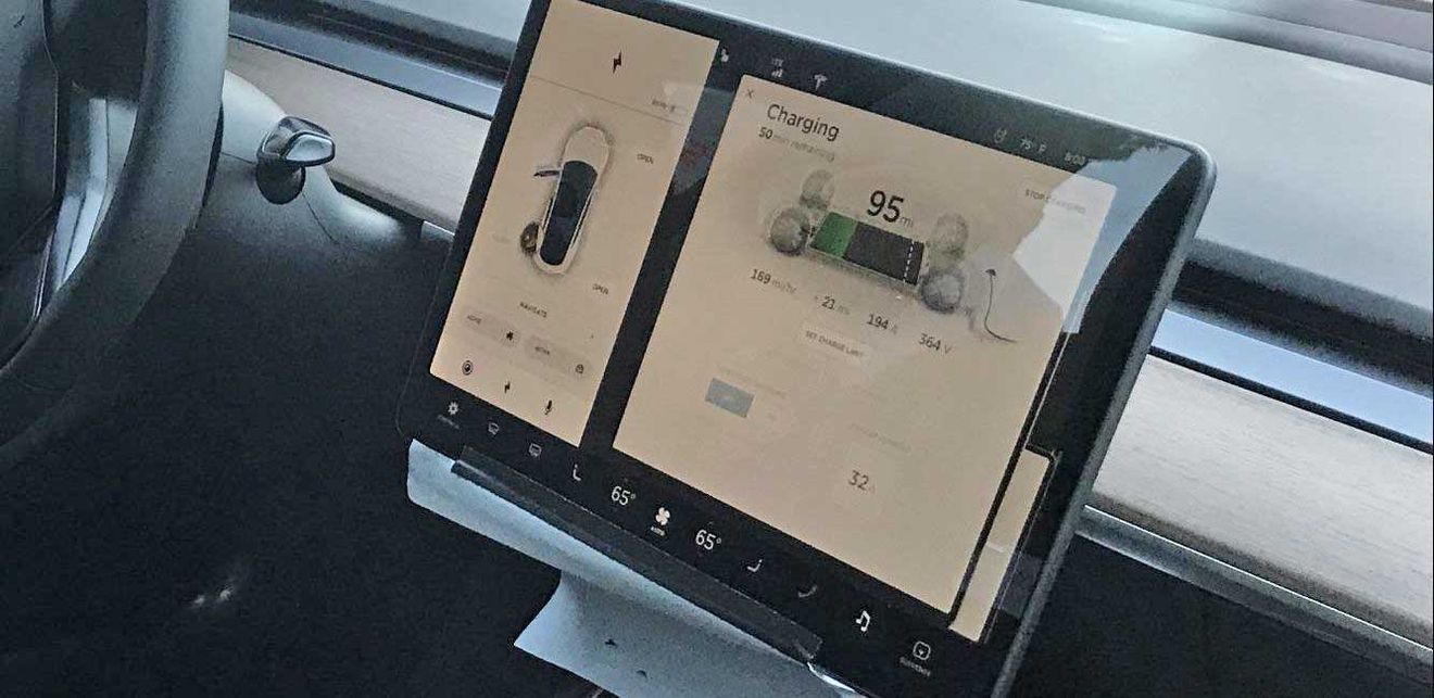 Nuevas fotos del Tesla Model 3, donde podemos ver una autonomía que podría llegar a los 500 kilómetros