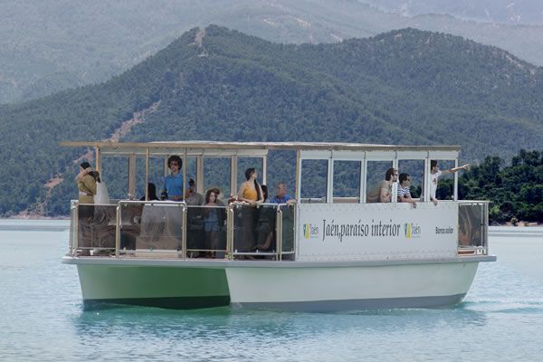 Solemar, el catamarán eléctrico y solar fabricado en España