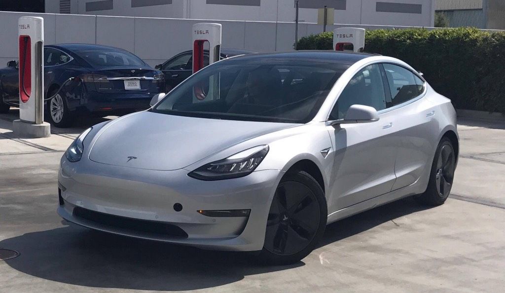 Las llantas con tapa del Tesla Model 3 pueden aumentar la autonomía hasta un 10%