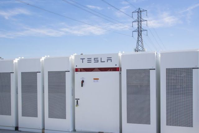 California comienza a sustituir plantas de gas por instalaciones de baterías de Tesla