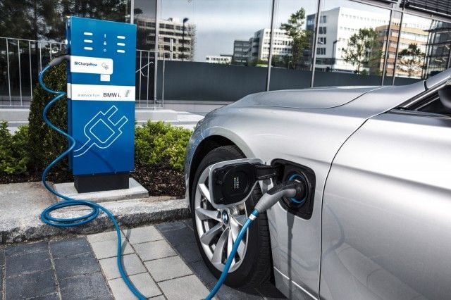 En Alemania están empezando a dudar de la estrategia de BMW de cara al coche eléctrico