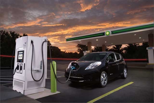 La petrolera BP también se sumará a la tendencia de instalar puntos de recarga para coches eléctricos