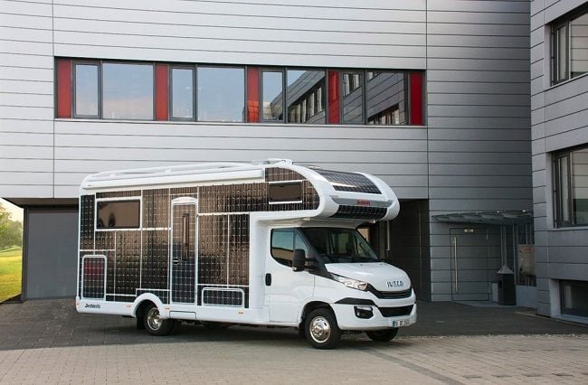 Autocaravana eléctrica de Dethleffs con 31 metros cuadrados de paneles solares