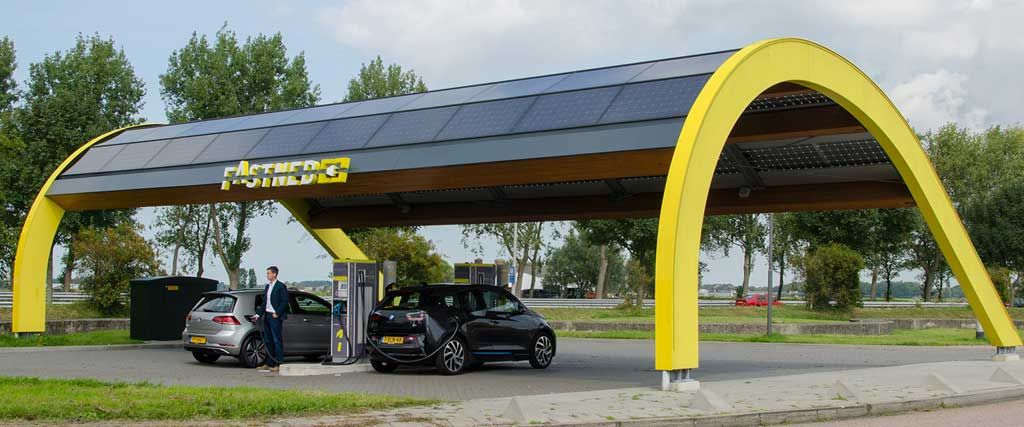 Alemania concede una ayuda de 4 millones de euros a Fastned para construir 25 estaciones de recarga rápida