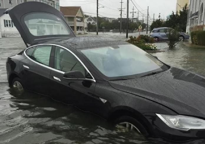 Puedes comprar un Tesla Model S por 6.500 dólares. Sólo necesitas ser un manitas, y la ayuda de la naturaleza