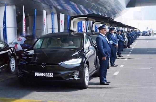 Tesla entrega los primeros 50 Model S y X a la empresa de taxis de Dubai