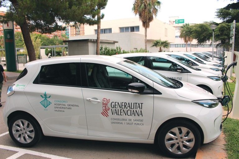 El Hospital General de Valencia se ahorra 11.500 euros al año gracias a los coches eléctricos