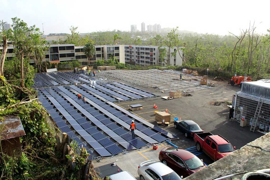 Tesla pone en marcha una instalación fotovoltaica con baterías en el hospital de Puerto Rico