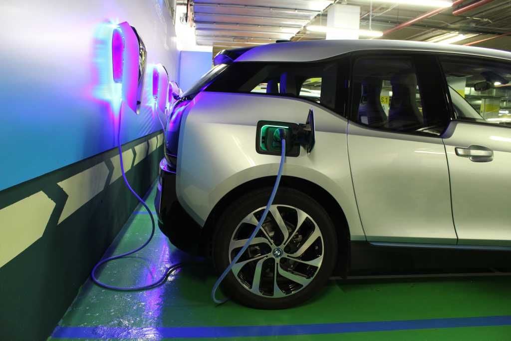 BMW también se posiciona para asegurarse un suministro de cobalto para sus coches eléctricos. ¿Cambio de estrategia respecto a las baterías?