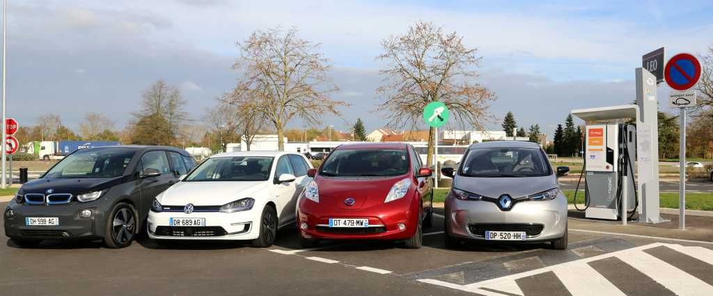 El éxito del modelo de Francia para el coche eléctrico basado en puntos de recarga y ayudas. Supera el 2% en septiembre y llegan a los 20 mil puntos públicos