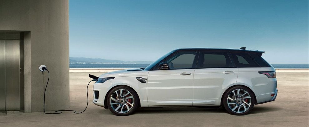 Llega el primer Range Rover Sport híbrido enchufable. Autonomía eléctrica de hasta 50 kilómetros